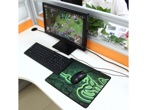 EXTENDED LARGE GOLIATHUS KEYBOARD AND MOUSE PAD 35CM X 28CM GREEN