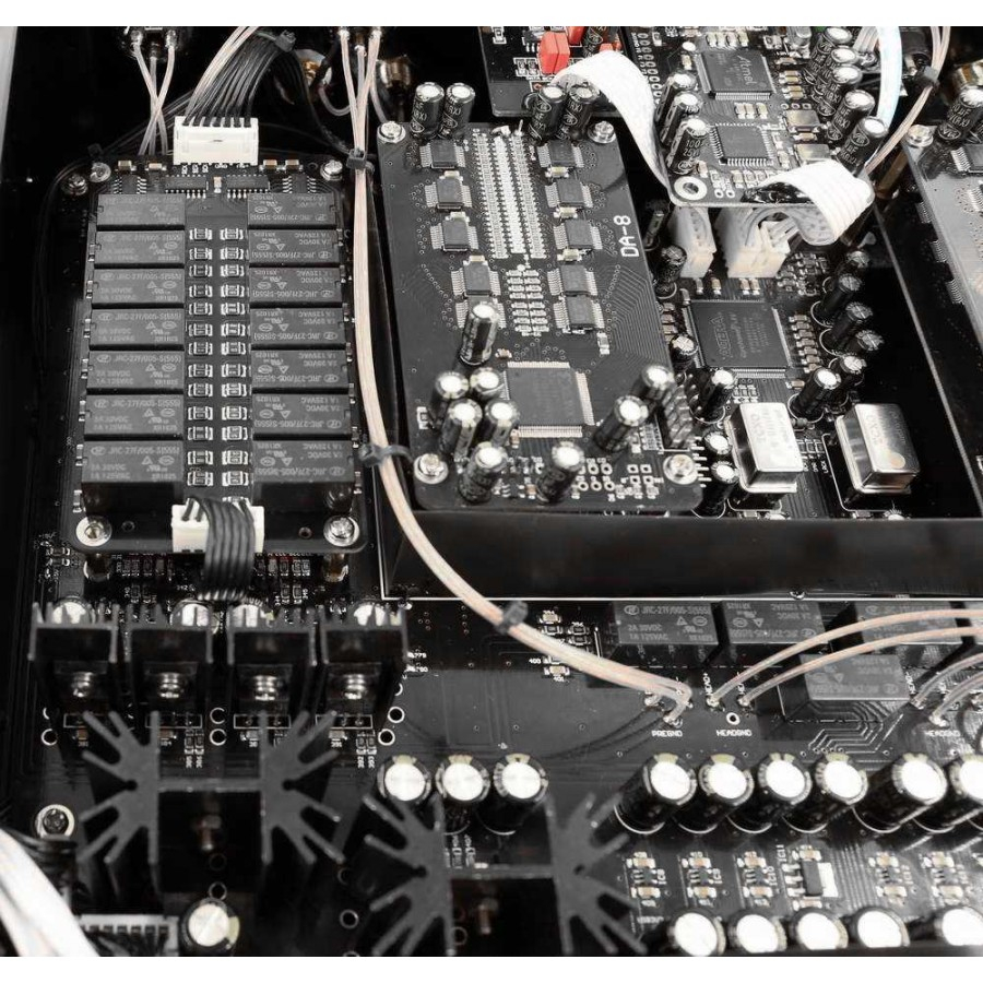 audio-gd-r-28-2020-edition-dac-r2r-dsd-natif-amanero-preamplifier-headphone-amplifier_2_.jpg